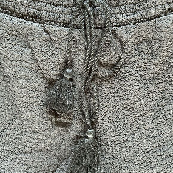 NEW Love Streak Olive Ruffle Shorts - Picture 5 of 6